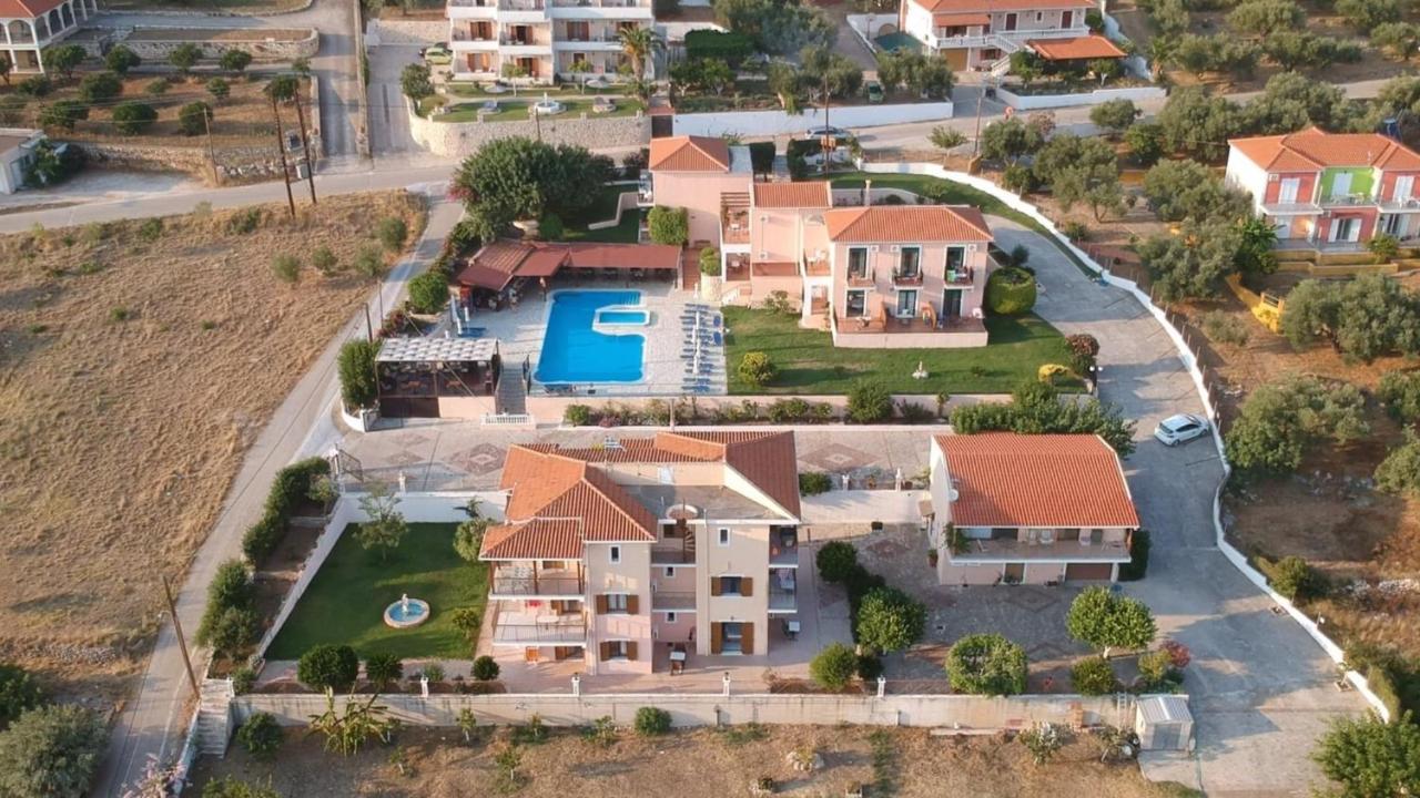 Aristomenis Studios Vlachata Exterior photo